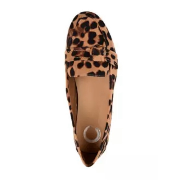 New in box Journey Collection Marci Flats in Leopard - Picture 4 of 8